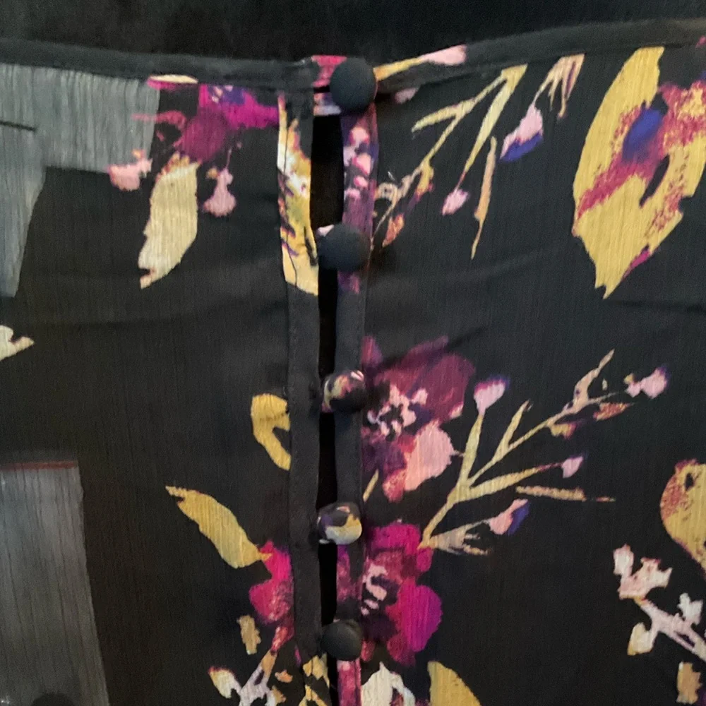 Jessica Simpson Maternity XL black floral sheer overlay - Picture 7 of 11